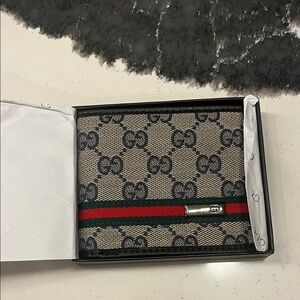 Gucci Beige & Brown Supreme Canvas Bi-Fold Wallet